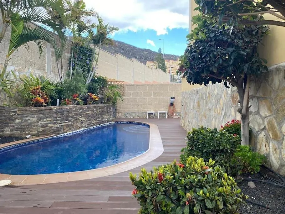 Villa Palma 아데제